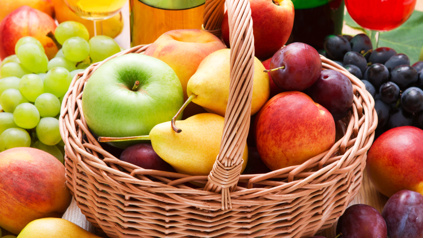 Get a Fresh Fruit Basket Delivery in Montreal: Eat Healthy this Winter