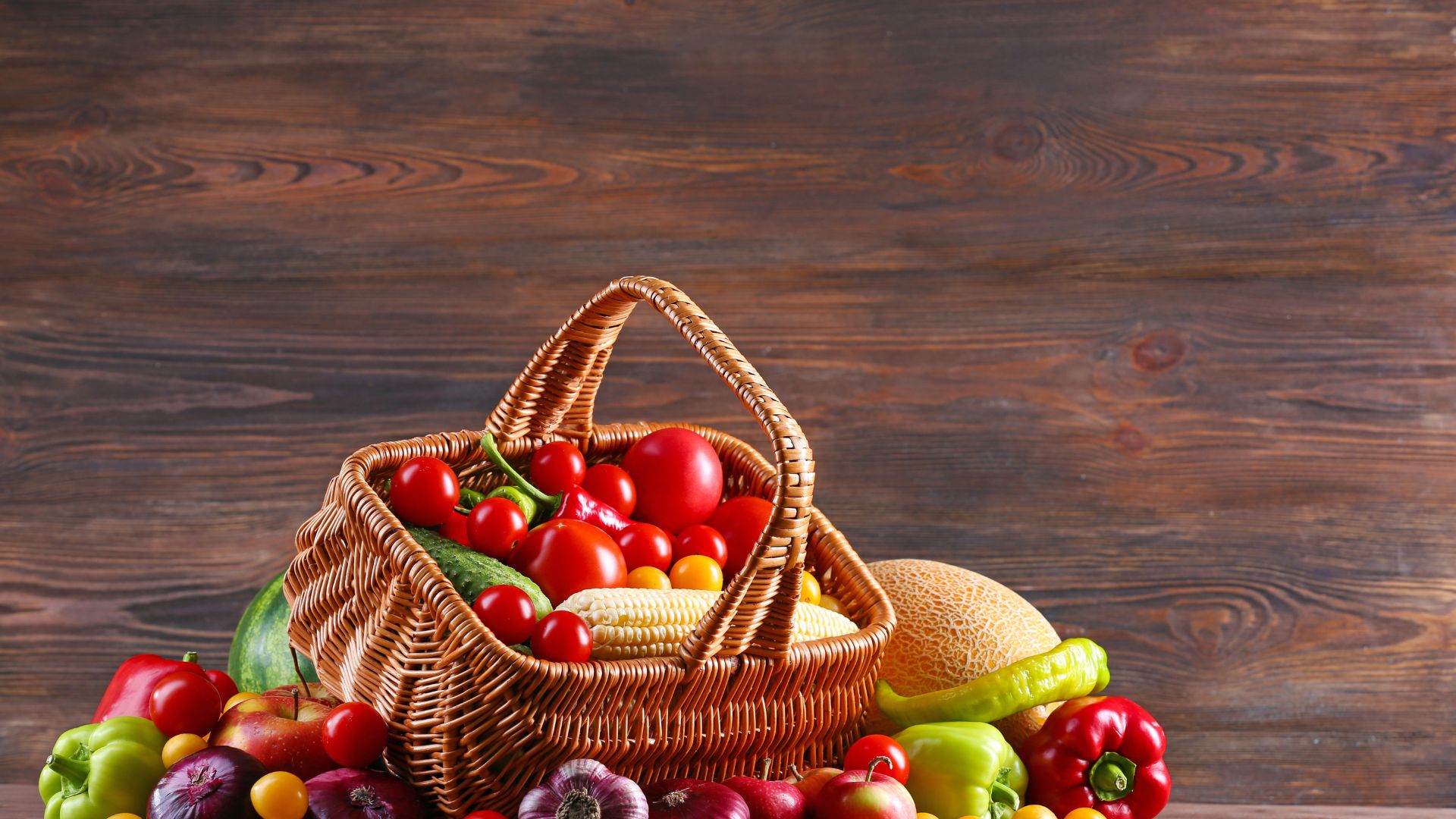 Shop Fresh Fruit and Vegetable Baskets Online at Les Paniers FruitMeUp